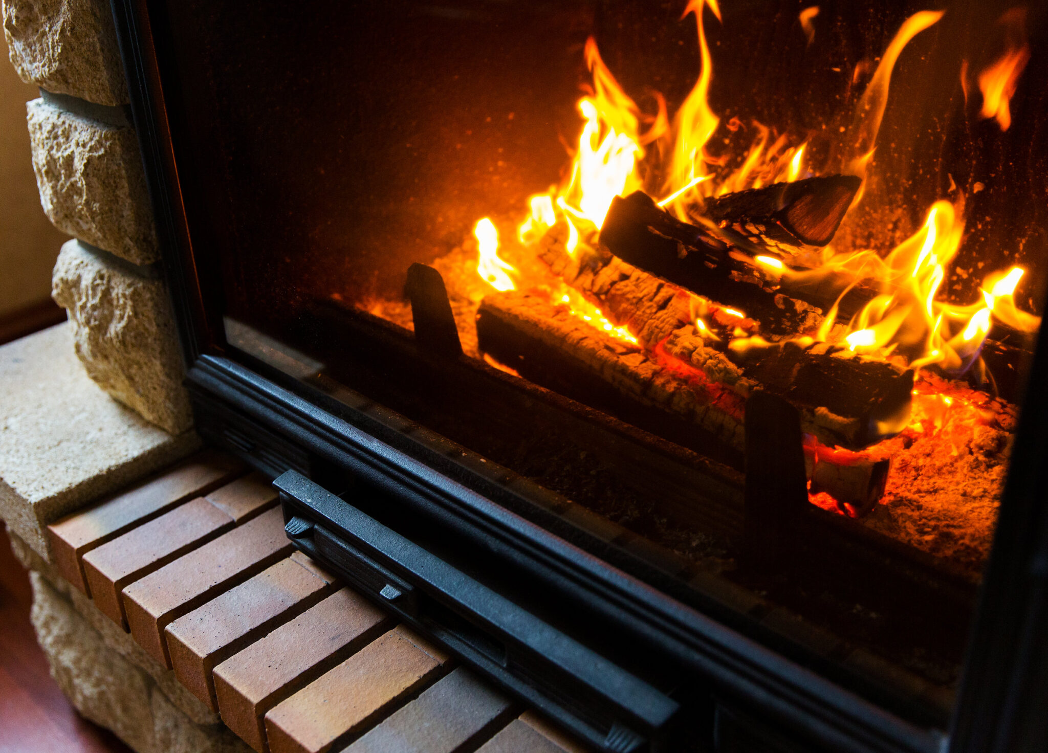 Unpleasant Odors of Wood Stove? Top Reasons & Solutions