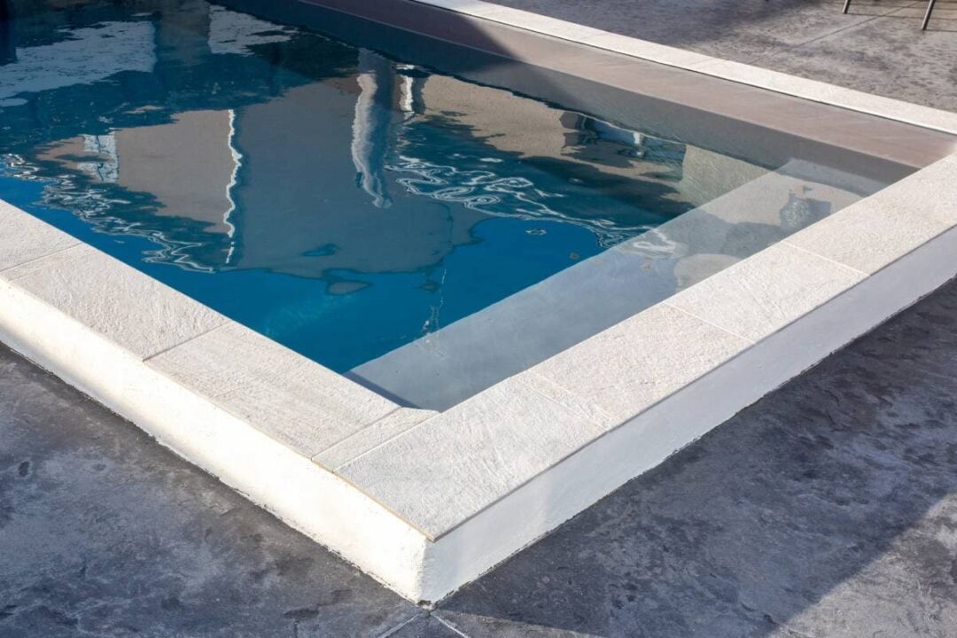 Choosing Between Fiberglass and Concrete Pools.