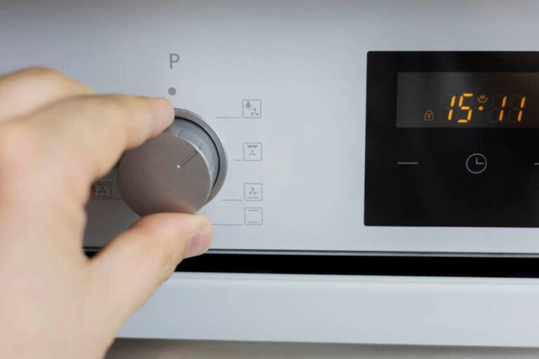 Why is my Samsung oven not heating up?