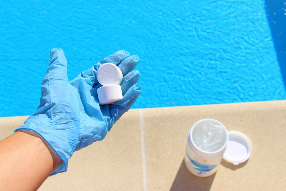 Effective Pool Sanitizing Options Without Chlorine
