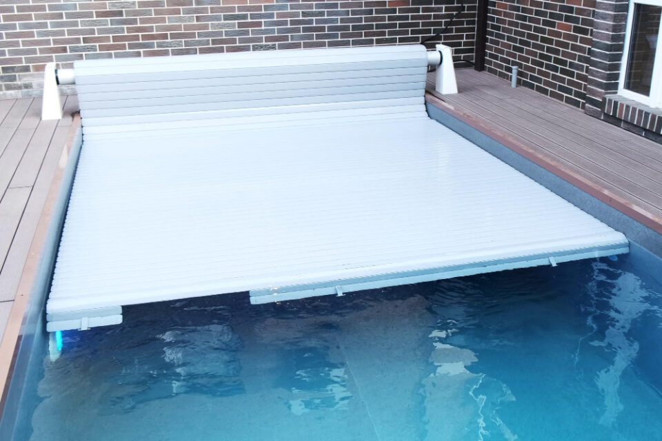 Gas vs. Electric Pool Heaters